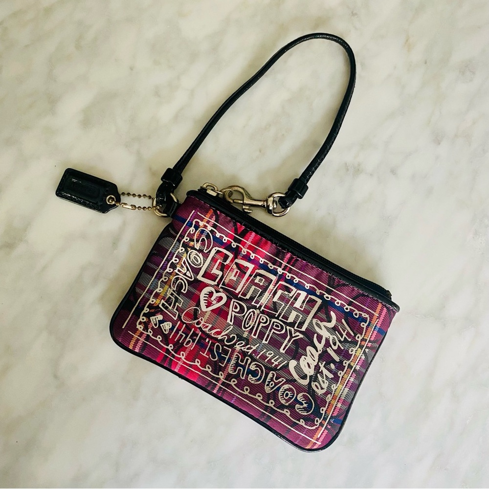 Coach Poppy Tartan Wristlet 🩷